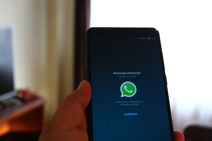 delete and revoke whatsapp messages you sent by mistake